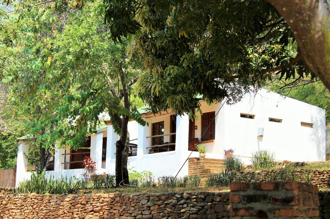 Njaya Lodge Nkhata Bay Exterior photo