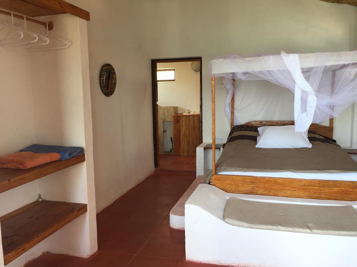 Njaya Lodge Nkhata Bay Exterior photo