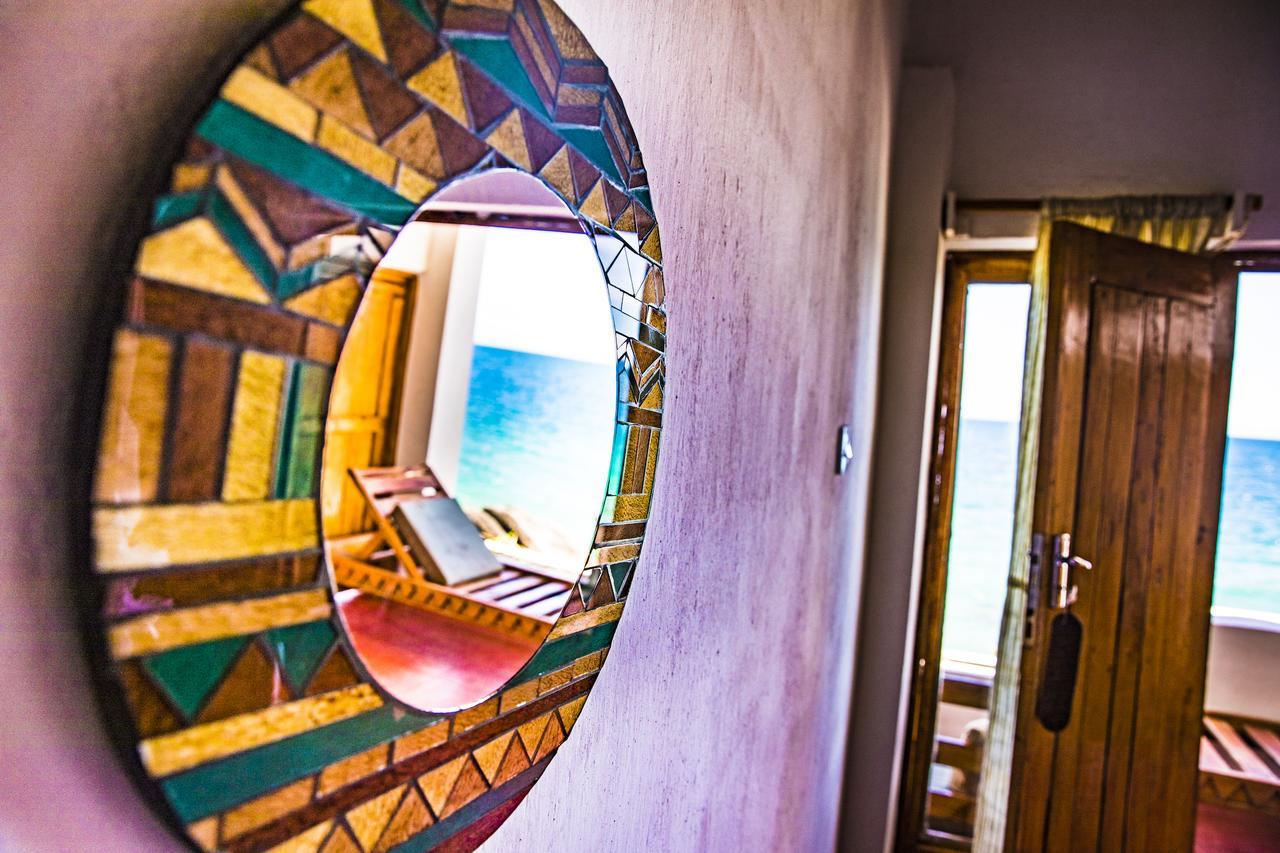 Njaya Lodge Nkhata Bay Exterior photo